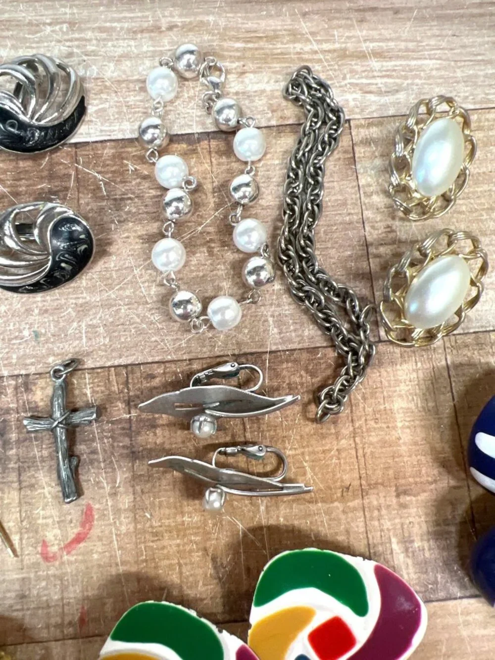 Vintage Jewelry Lot Earrings Pins Brooches Bracelets & Rings - Mixed Assorted St